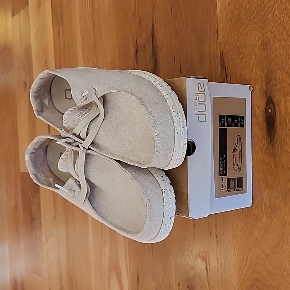Hey Dude Wendy in Dusty Inca, size 11. Almost Perfect Condition- worn once.